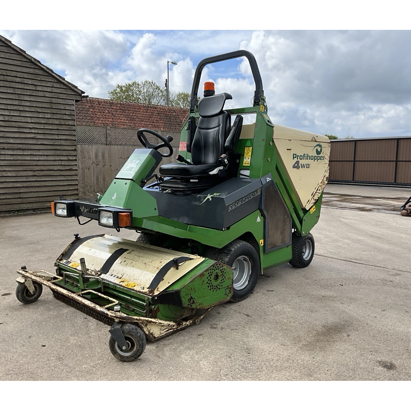 2016 AMAZONE PROFIHOPPER DIESEL OUTFRONT FLAIL COLLECTOR RIDE ON LAWN MOWER